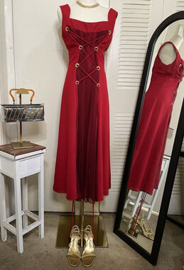 Elegant ST Sleeveless Maiden Long Bicolor Dress With Gold Accent Size 10